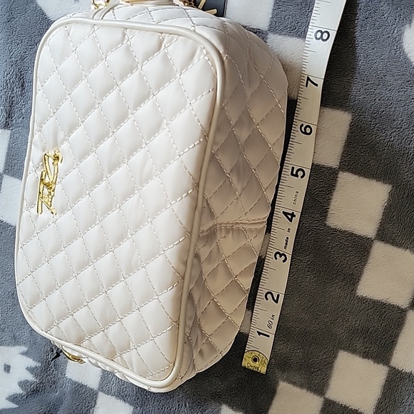 Tote & Carry NWT Beige White Quilted Nylon Crossbody Messenger Bag - Picture 13 of 15